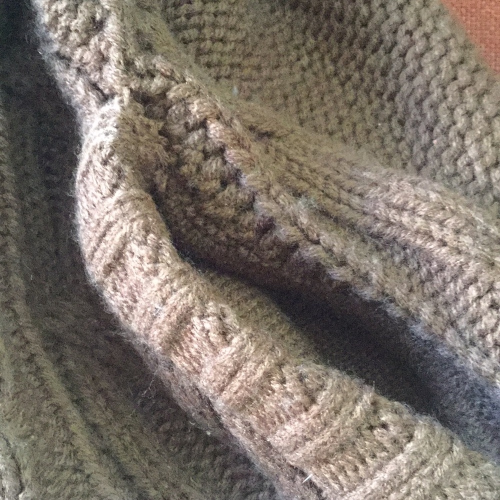 Sweater - Picture 5 of 5